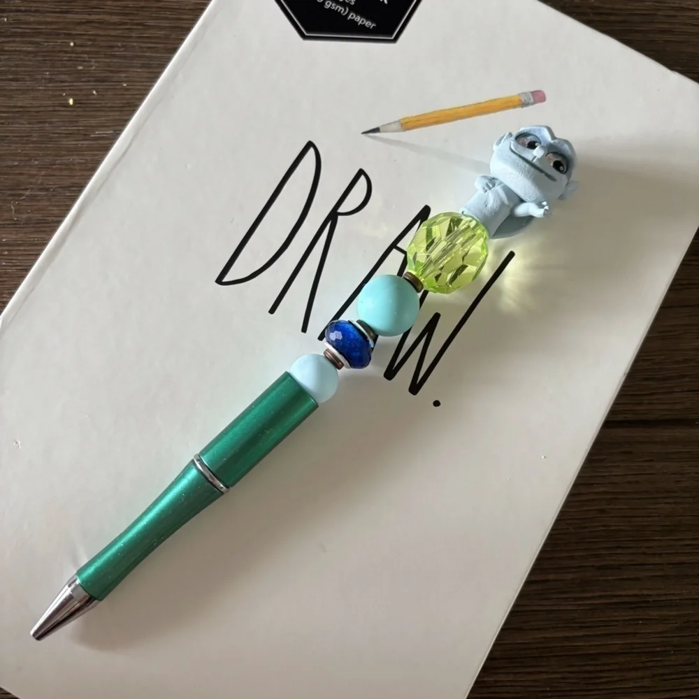 Disney Doorables: The Hunchback of Notre Dame: Victor handmade beaded pen